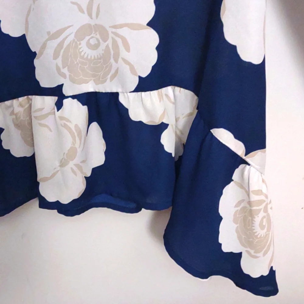 Anna Navy Floral print top